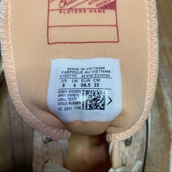 NWB Converse - Womens' Alt Exploration Chuck 70 High‎ Top Women Size 6 - Picture 10 of 10